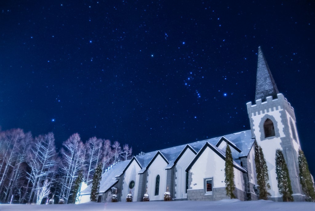深川市のイルムの丘 聖マーガレット教会の雪景色と星空 12月9日撮影 Uedaの写真日記