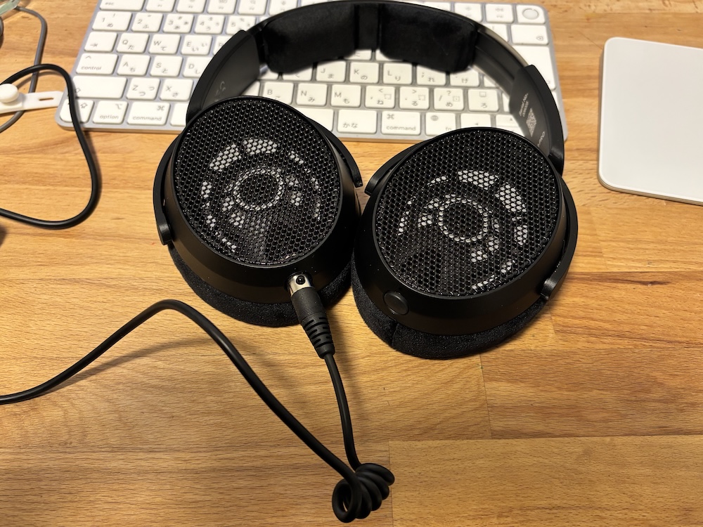 ヘッドホンレビュー SENNHEISER HD 490 PRO ー 豊かな低域とスピード感