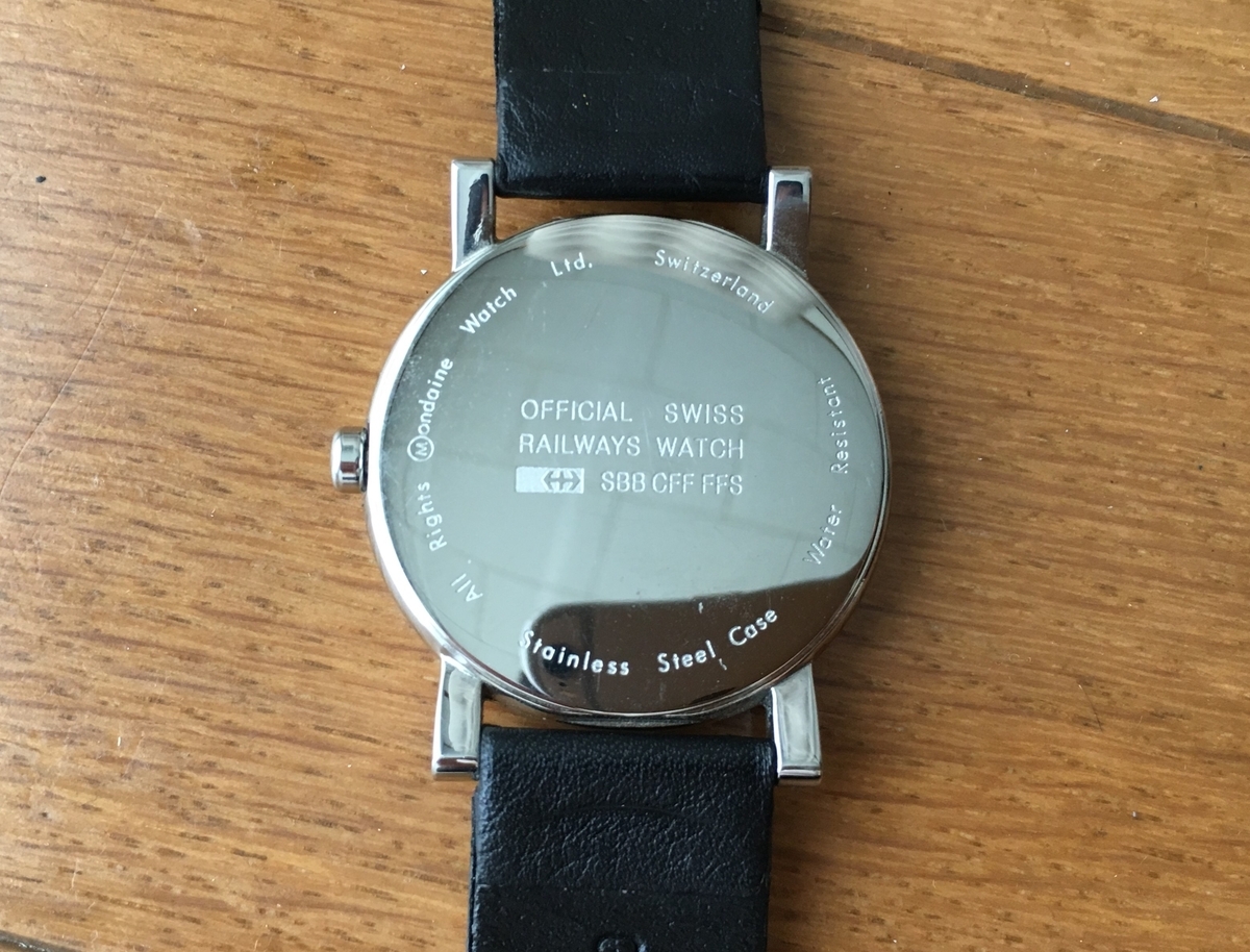 廃盤　人気　MONDAINE モンディーン レビュー -ヨーロッパの雰囲気を低価格で楽しめる