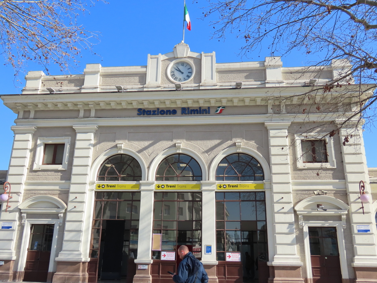 リミニ駅の様子　イタリア