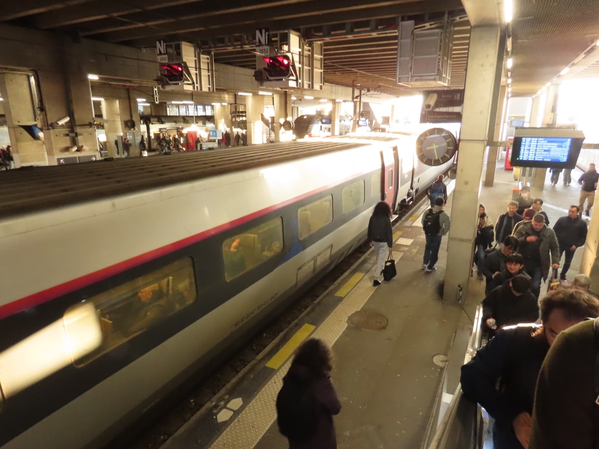レンヌ駅 TGVからバス停への道のり