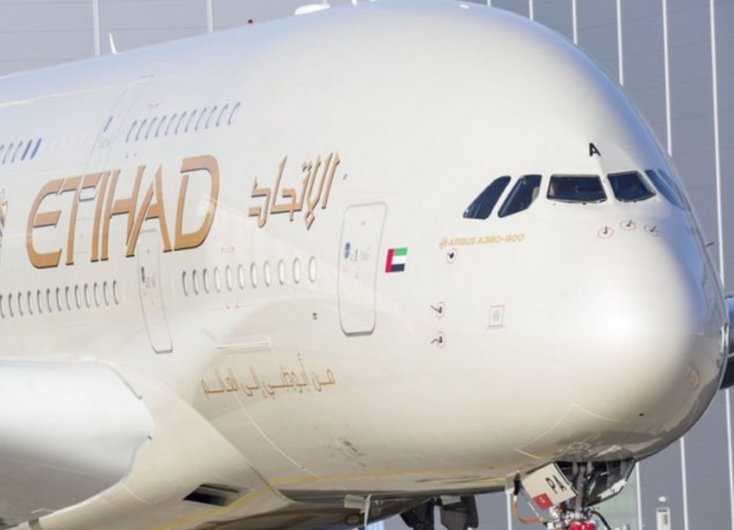 エティハド航空】A380の搭乗レビュー 総二階建て | アブダビ発成田行