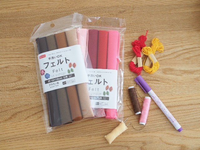 初心者のハンドメイド ドーナツやさんはじめました フェルトで作るカラフルなドーナツ Tomato365の雑記帳