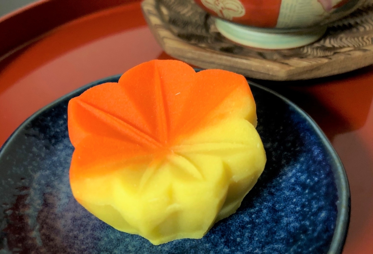 和菓子で秋の紅葉を楽しむ 御菓子処さゝま 最中が美味しい 神保町 美味しいものを少しだけ