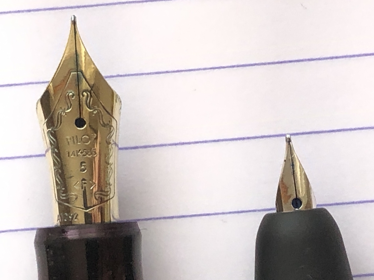 ▽ ` )ノ18金ニブとか昔の万年筆なんだけど 書けるか分からないなぁ