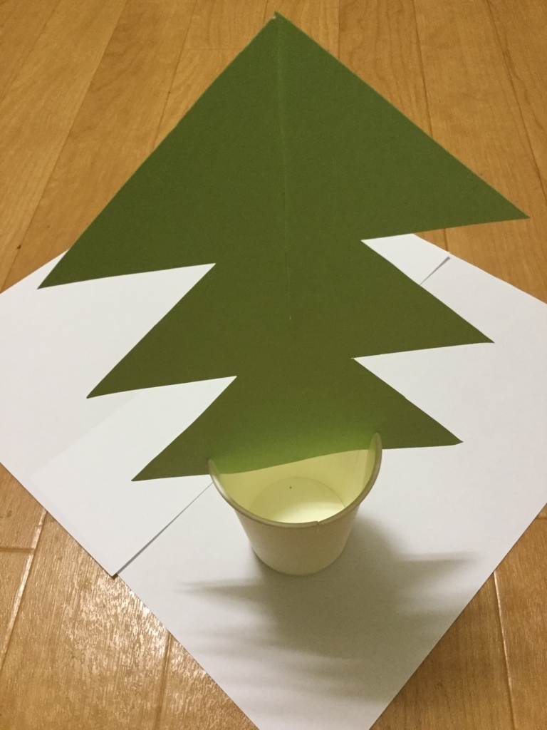 親子で工作 簡単 紙のクリスマスツリーの作り方 親子旅行記