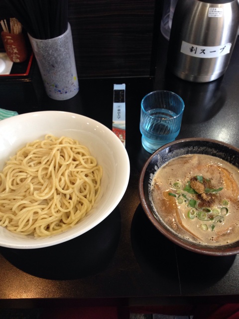 f:id:tomo-blog:20140325193238j:plain f:id:tomo-blog:20140325193238j:plain