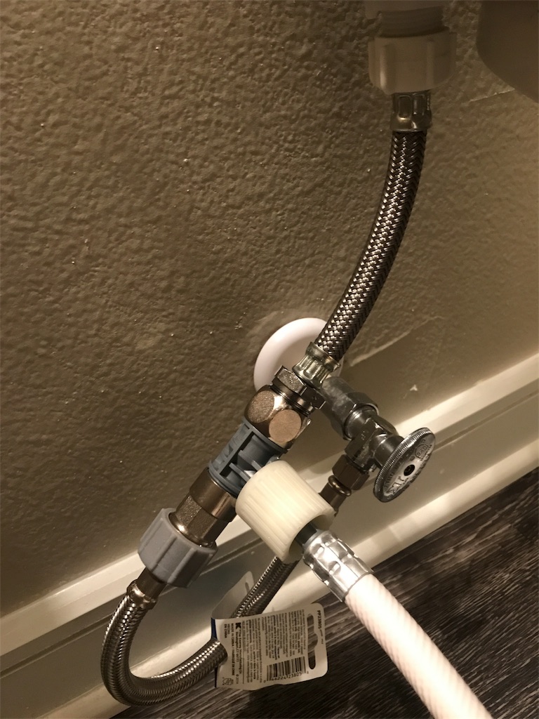 アメリカのトイレにウォシュレットをつけた Smallfield