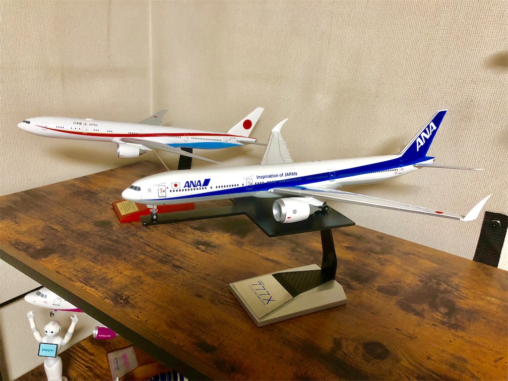 値引き済み！ANA MRJ90 1:100 ソリッドファスレージモデル ANA MRJ90 ソリッドファスレージモデル 1:100 飛行機模型