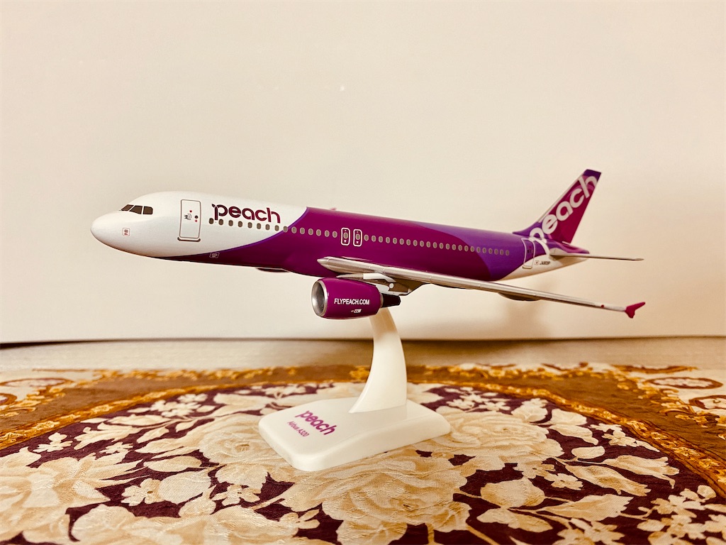 A320 Peach 初号機 JA801P 1:200 A320 Peach 初号機 JA801P 1:200 Peach Aviation A320-200