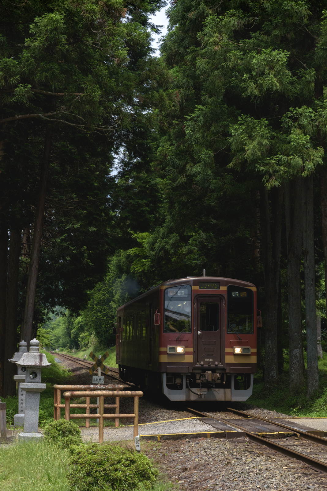 日雲神社と信楽高原鉄道