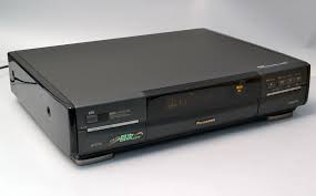 雑談】押し入れからVHSビデオデッキが出てきたのでオーディオテープ