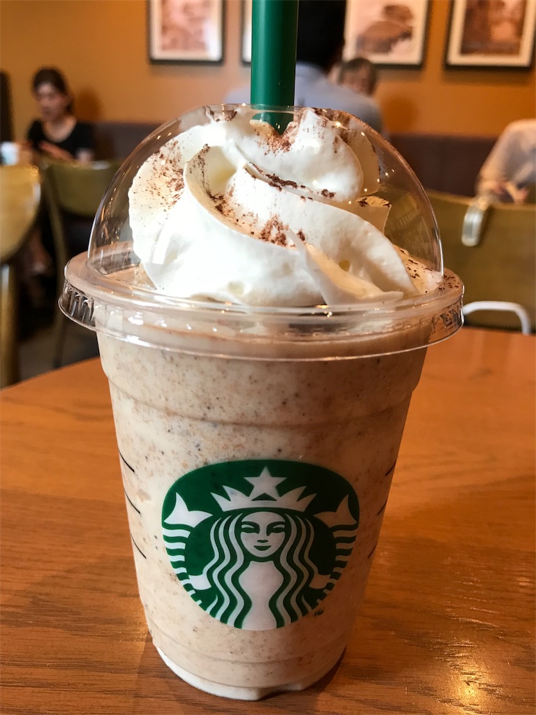 チャンキークッキーフラペチーノ Happy Days