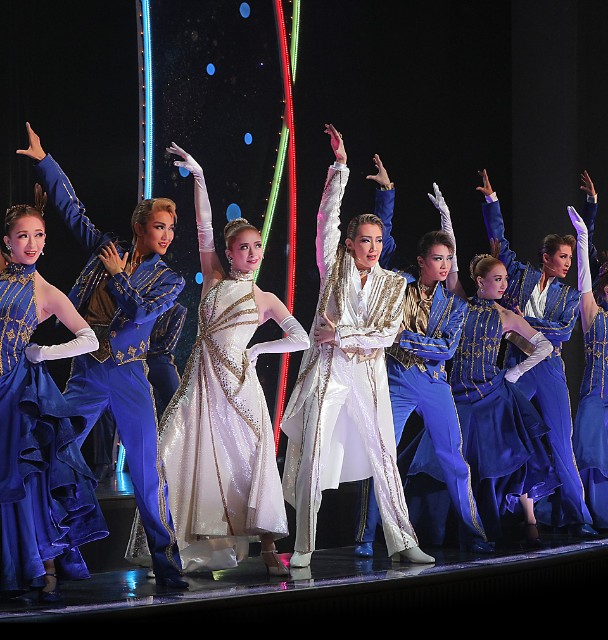 七海ひろき 宝塚大劇場千秋楽 - 変人日記