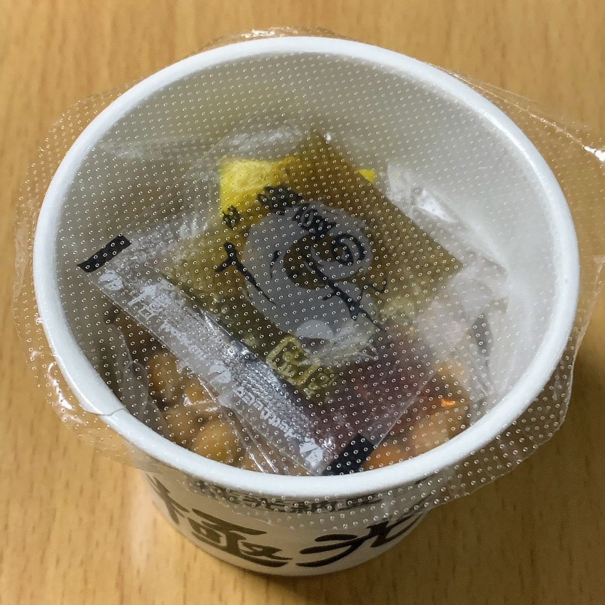「極光納豆」のカップを上から見た画像