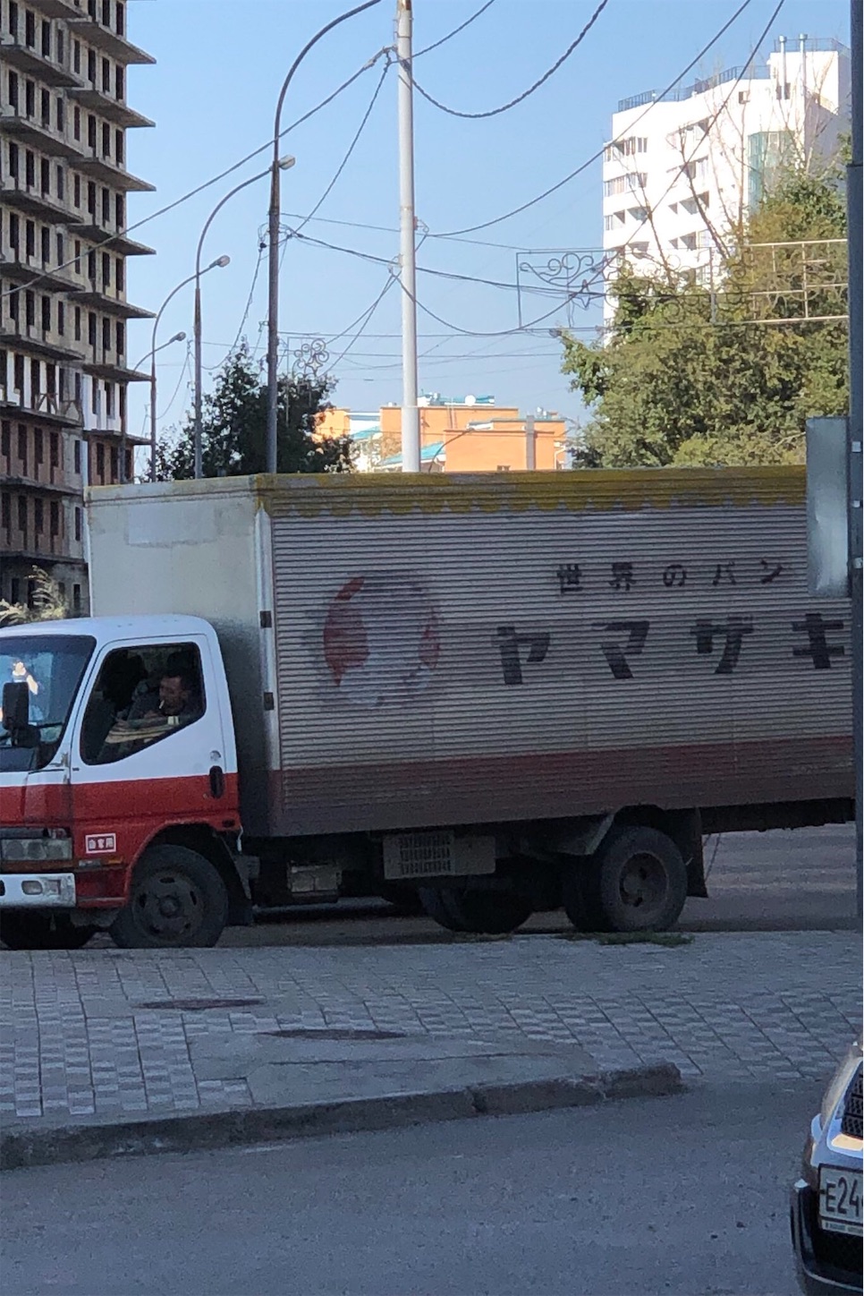 ロシア 極東シベリアで人気の日本車の車種 日本語が書いたままのトラック しべりあげきじょう ロシア 極東シベリアで人気の日本車の車種 日本語が書いたままのトラック しべりあげきじょう