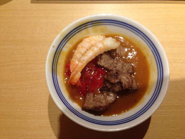 串揚げ食べ放題串家物語のカレーに牛肉と海老をトッピング