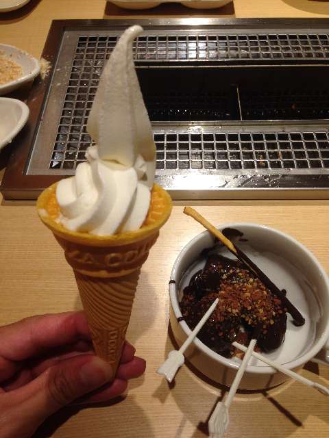 串揚げ食べ放題串家物語のチョコレートファウンテンとソフトクリーム