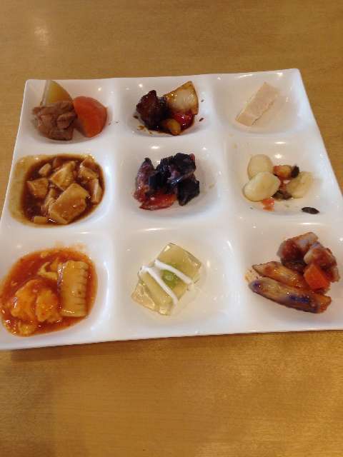 ラクーアの食べ放題の店ザ・シティビュッフェのランチバイキングの和食/中華/洋食