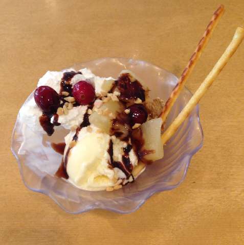 ラクーアの食べ放題の店ザ・シティビュッフェのランチバイキングのアイストッピング
