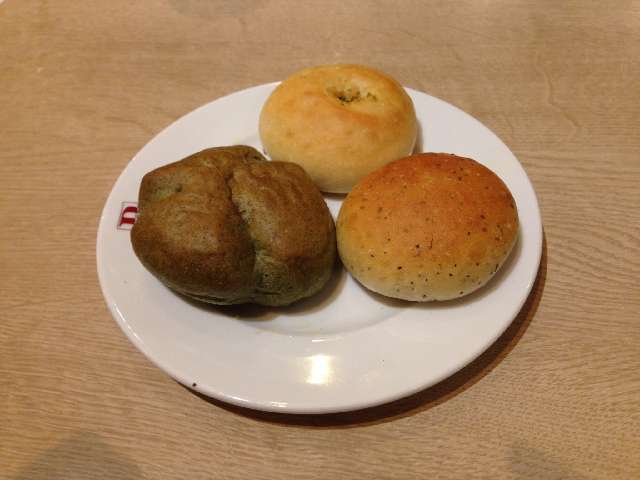 バケットスナモ南砂町店のパンビュッフェ