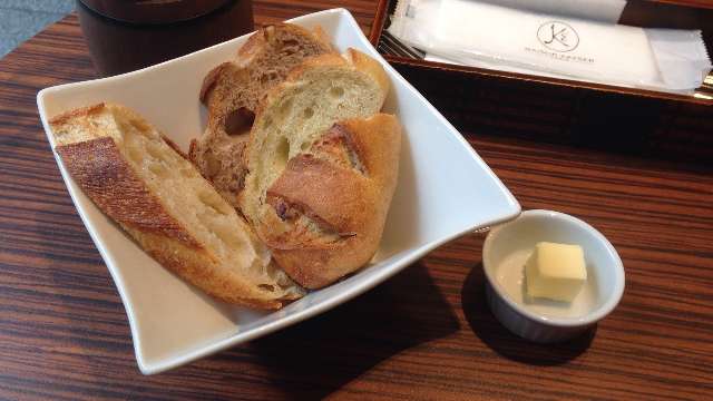 メゾンカイザーのパン食べ放題