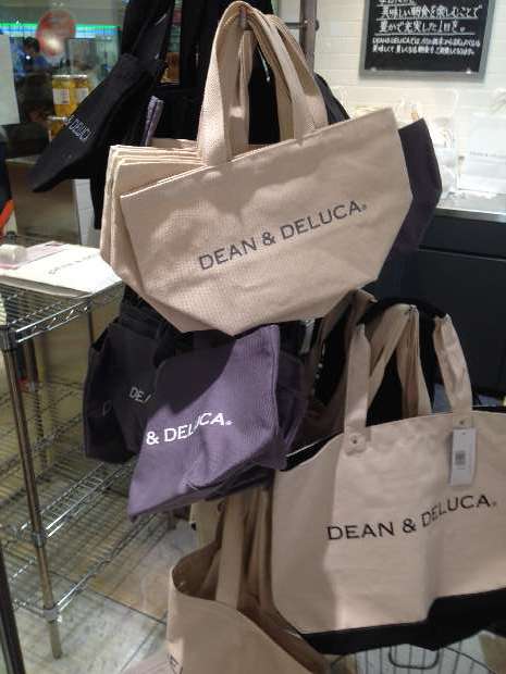 DEAN & DELUCA（ディーンアンドデルーカ）のパン食べ放題