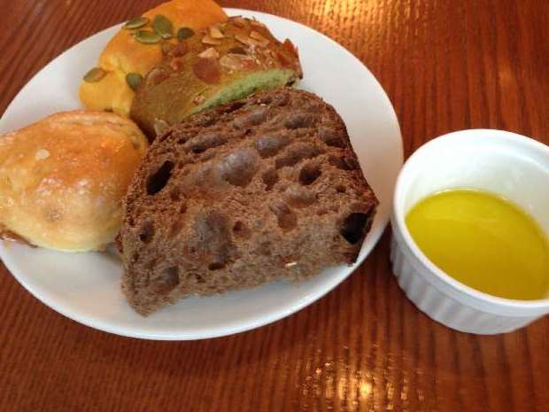 colors （カラーズ）のパン食べ放題ランチ