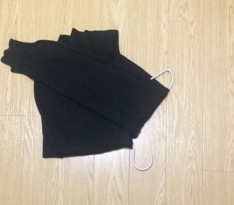 ニットをハンガーにかけても型崩れしない方法