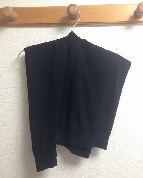 ニットをハンガーにかけても型崩れしない方法