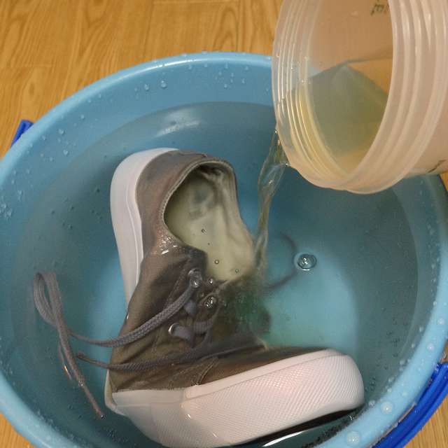 スニーカーを洗ったら黄ばんだので対処法を実践した結果！