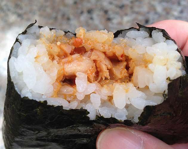 セブンイレブンの塩ダレ焼きとり味のおにぎり