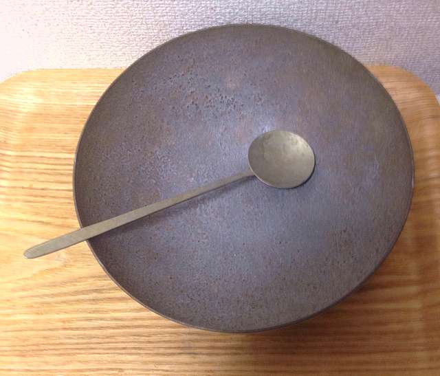 堺クラフトフェア2017「灯しとびとの集い」で購入した林志保さんのボウル皿