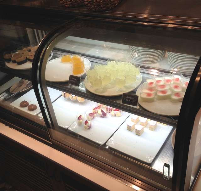 ケンタッキーフライドチキン食べ放題