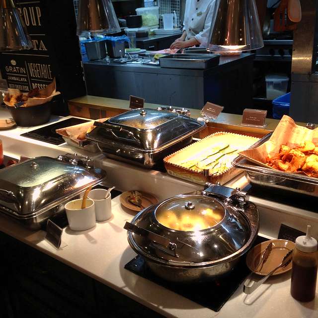 ケンタッキーフライドチキン食べ放題