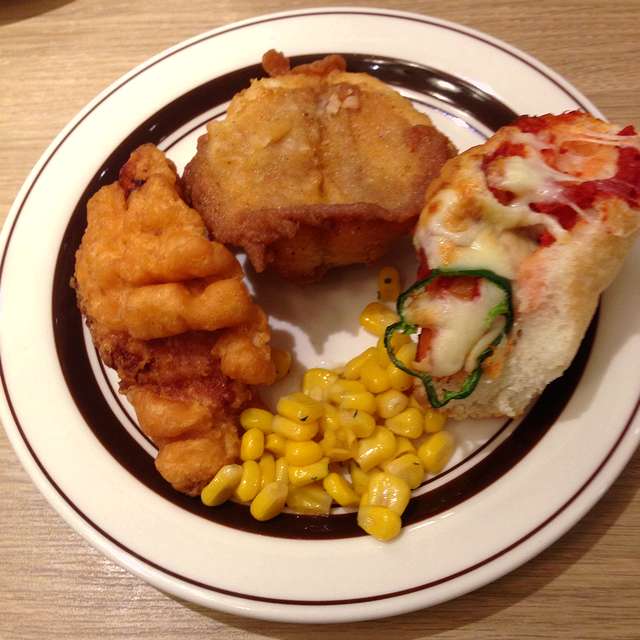 ケンタッキーフライドチキン食べ放題