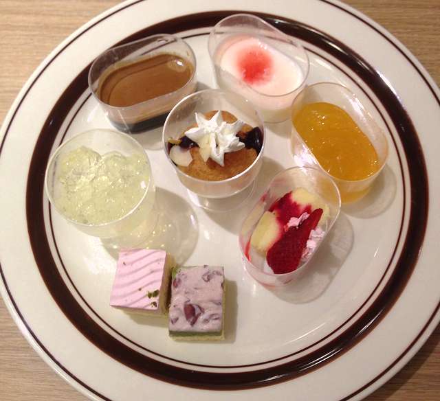 ケンタッキーフライドチキン食べ放題