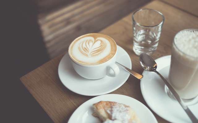 1年で100万円貯金したい人へ。年収が少なくてもお金は貯められる方法！