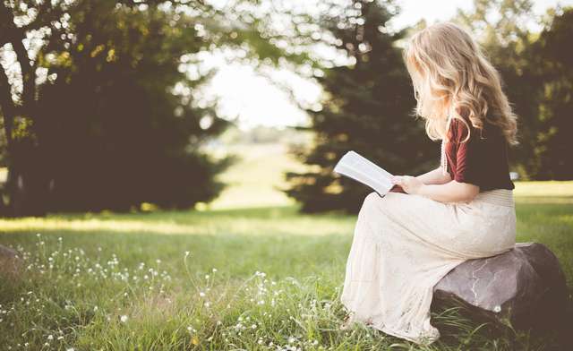 1年で100万円貯金したい人へ。年収が少なくてもお金は貯められる方法！