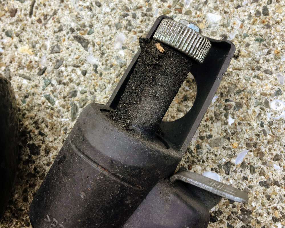 自転車のダイナモライトをLEDに交換する