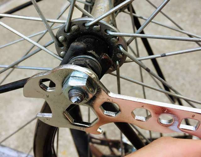 自転車のフェンダー（泥除け）を外して自分で交換修理する方法！