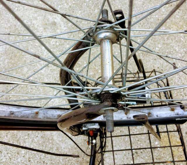 自転車のフェンダー（泥除け）を外して自分で交換修理する方法！