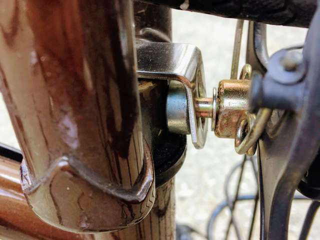 自転車のフェンダー（泥除け）を外して自分で交換修理する方法！