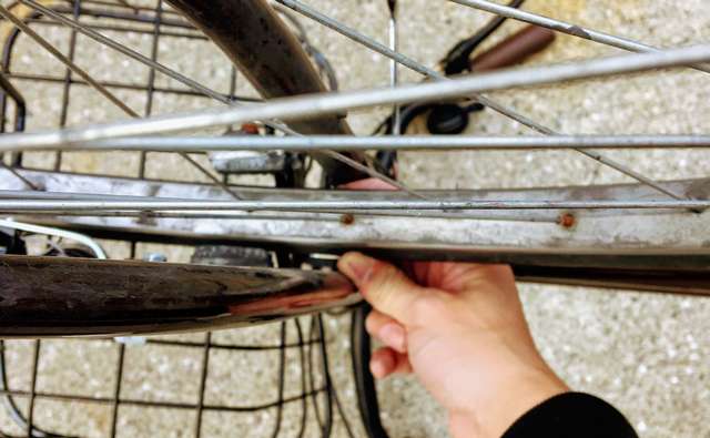 自転車のフェンダー（泥除け）を外して自分で交換修理する方法！