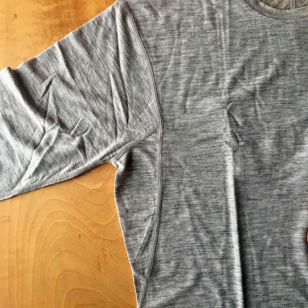 ナンガのメリノウールインナーTシャツの評判は?実際に着用したレビュー! - ハンバート友幸の庭 ナンガのメリノウールインナーTシャツの評判は?実際に着用したレビュー! - ハンバート友幸の庭