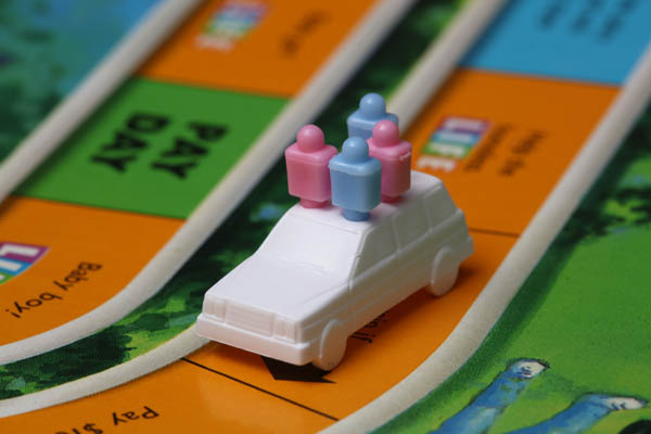 人生ゲームは大人がやると複雑な気持ちになる理由