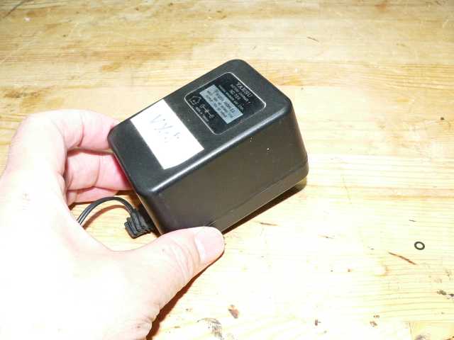 YAESU ハンディトランシーバーVXー5の充電器の修理 - TomのブログⅡ