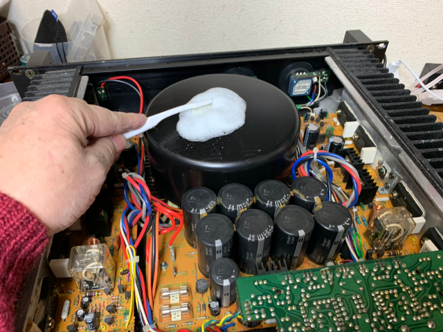 マルチアンプ化の夢に向かって その3 ジャンクパワーアンプの