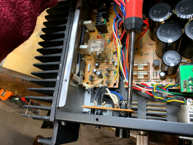 マルチアンプ化の夢に向かって その3 ジャンクパワーアンプの