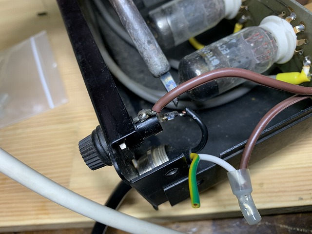 自作真空管プリアンプの電源ケーブル取り付けと仕上げ - TomのブログⅡ